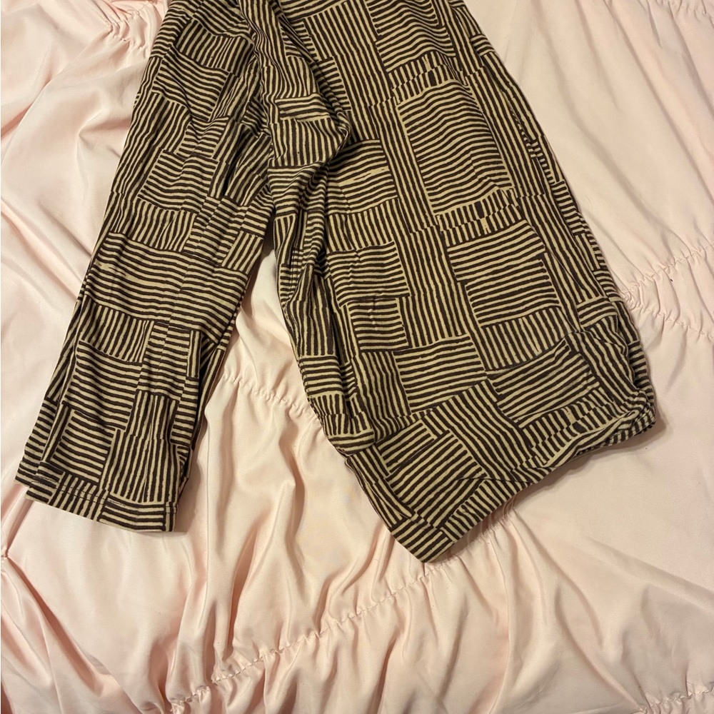 Striped Geometric Pattern Leggings